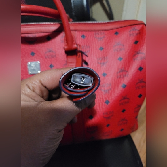 NWT MCM WEEKENDER CHERRY REDπ - Picture 5 of 12